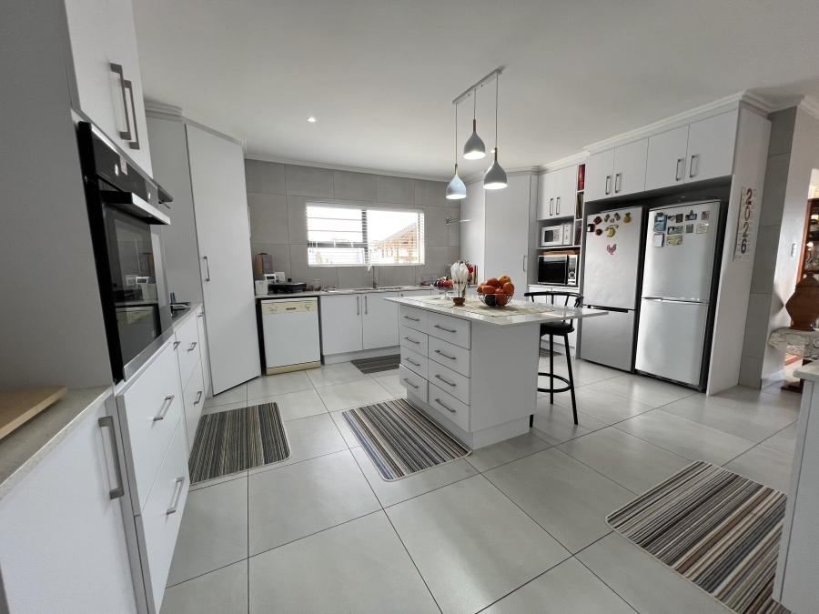 3 Bedroom Property for Sale in Jeffreys Bay Central Eastern Cape